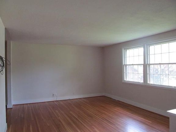 2nd image of 624 Denver Ct