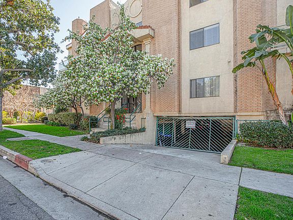 4th image of 450 W Dryden St APT 102