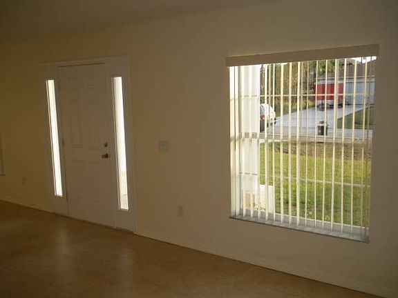 2nd image of 2037 SW Burman Ln