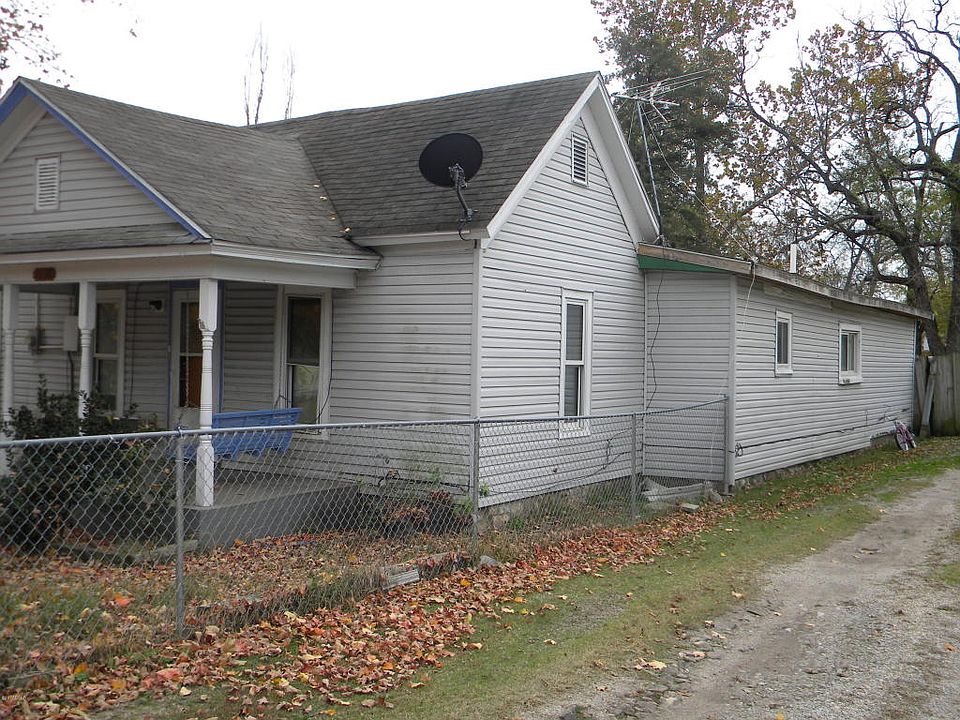 2nd image of 1030 Cedar St