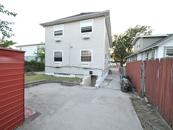 4th image of 14555 Farmers Blvd