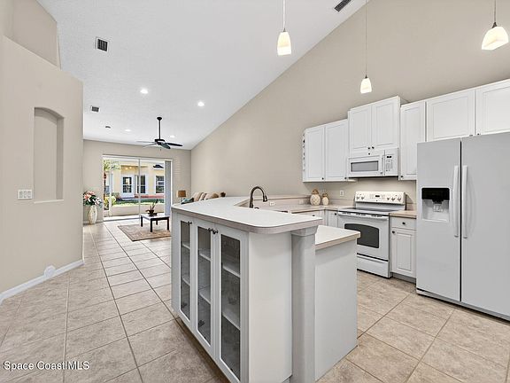 4th image of 2510 Camberly Cir