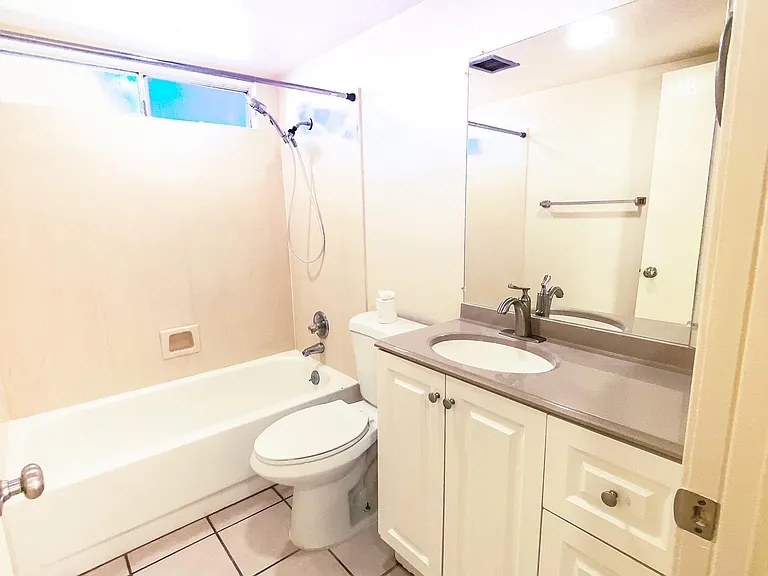 4215 Calle Barona #B — Photo 26