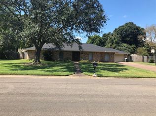 6003 N Travis St, Liberty, TX 77575