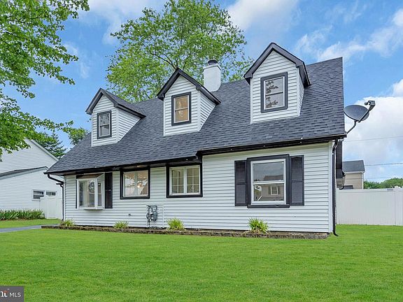 3rd image of 20 Blackwell Ln