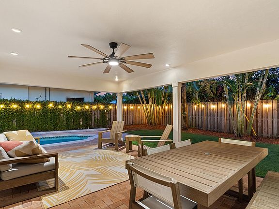 3rd image of 2750 NE 35th Court