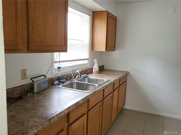 5th image of 1619 Princeton Dr