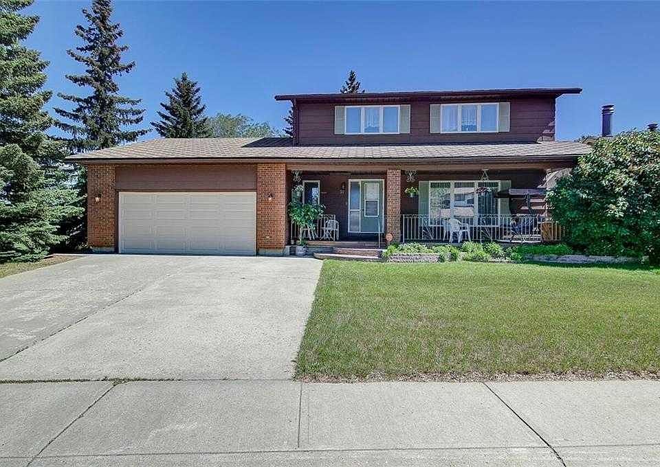 1st image of 51 W Parkwood Cres