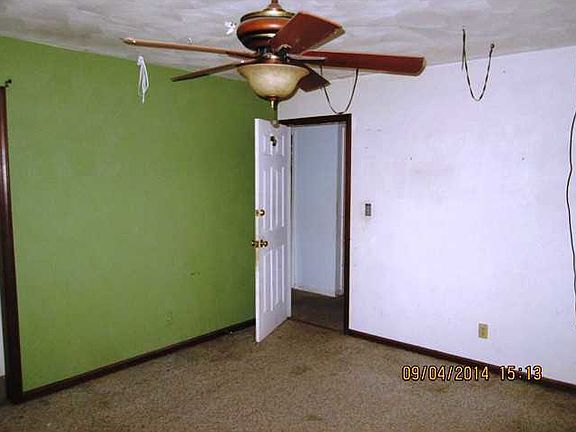 3rd image of 4013 Penny Ln