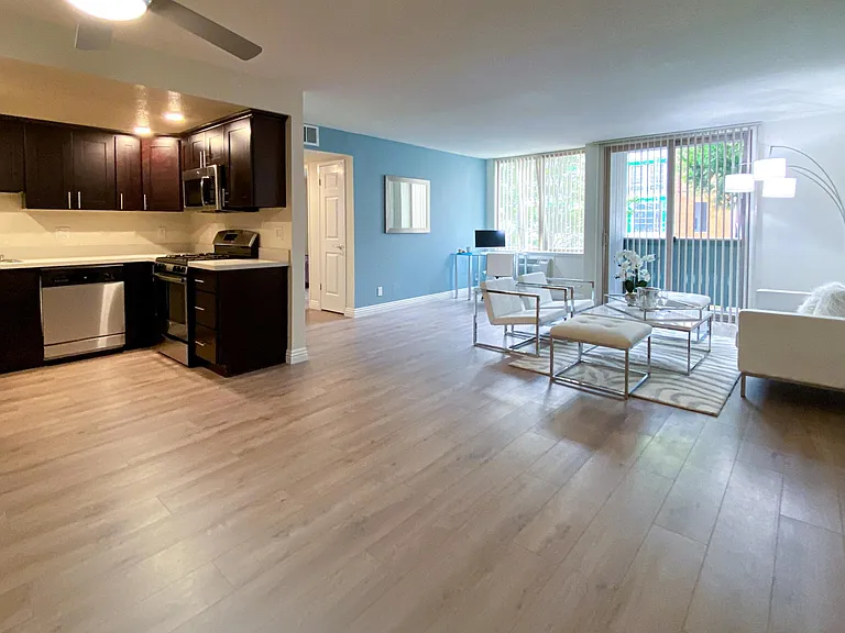 Palo Alto Plaza Apartments — Photo 19