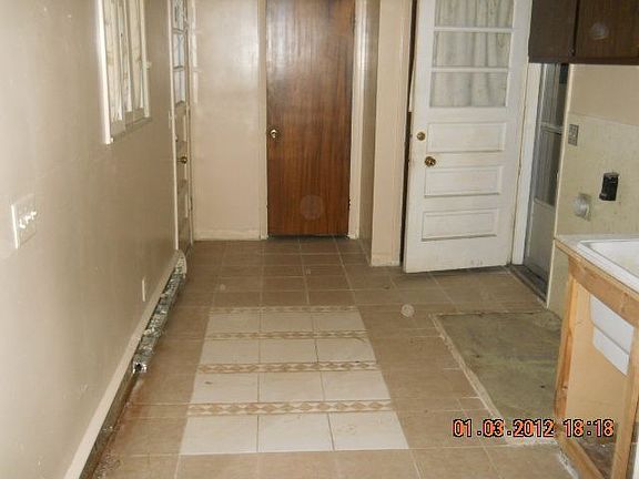 4th image of 4305 Jo Dr