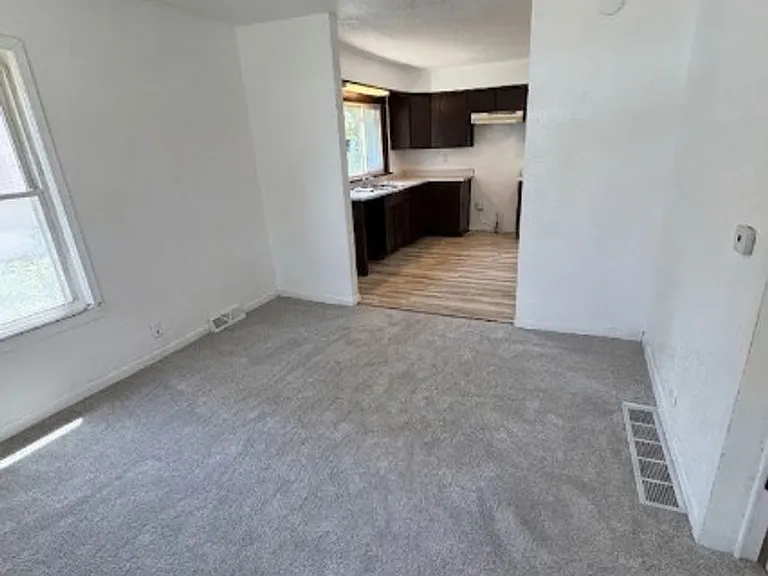 624 Magnolia Pkwy — Photo 1