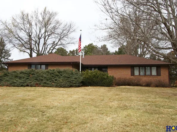 8600 Kathy Ln, Lincoln, NE 68526