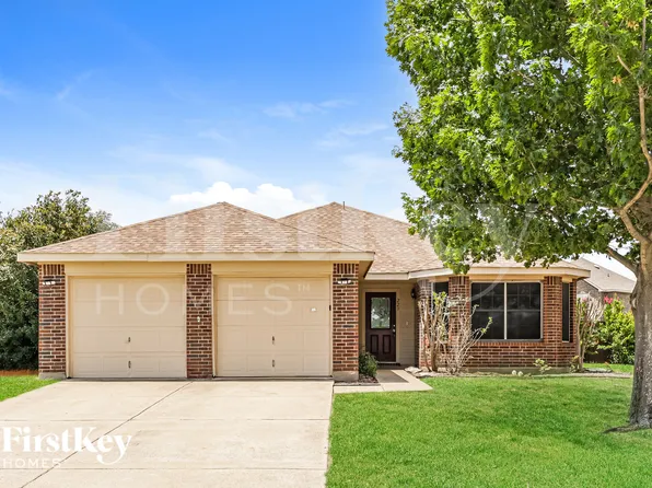 229 Silver Spur Dr, Waxahachie, TX 75165