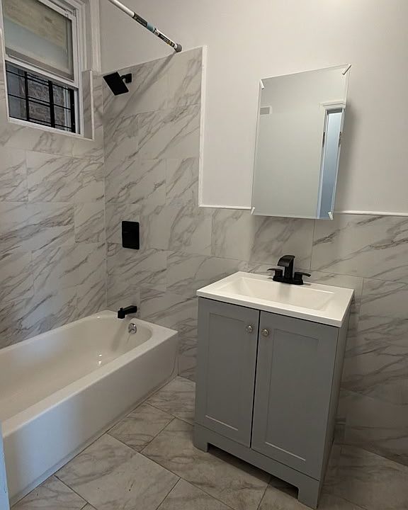 1st image of 238 Fountain Ave Floor 3