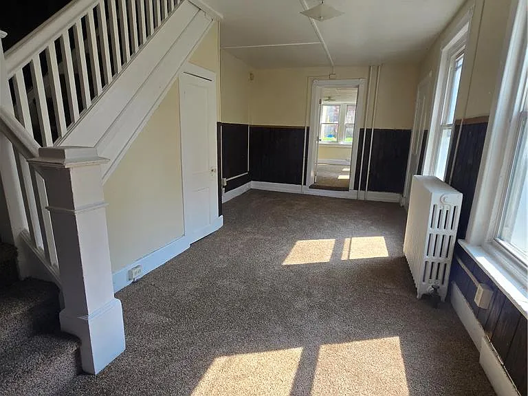 205 Front St #1R — Photo 2
