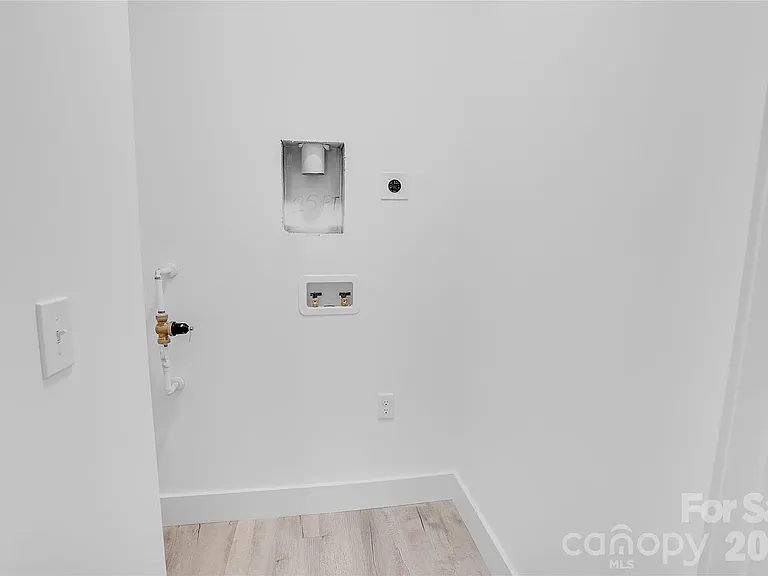 3425 Mission Dr — Photo 1