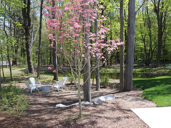 3rd image of 76949 Wood Crest Ct