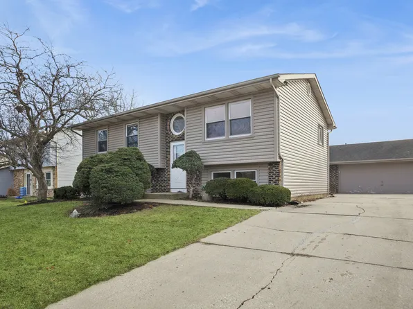 33 Opal Ave, Glendale Heights, IL 60139