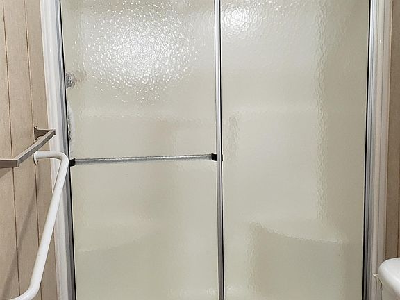 5th image of 204 E Main St #1