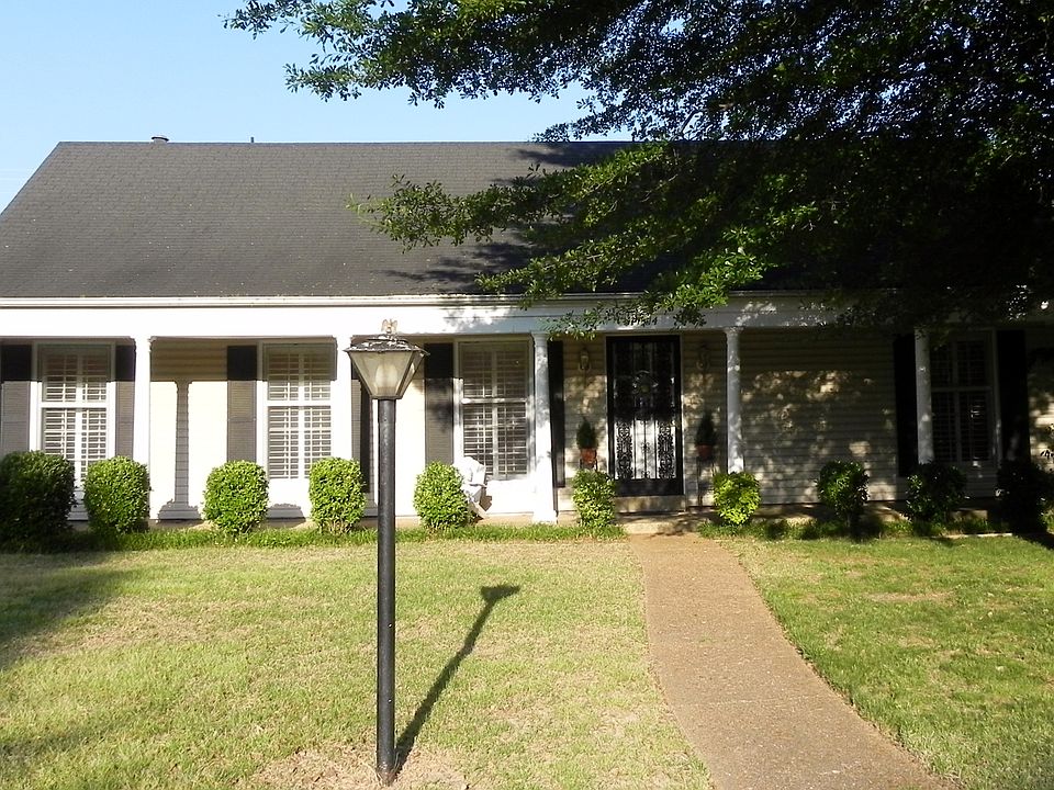 1st image of 1574 W Crestwood Dr