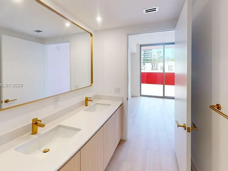 90 NE 32nd St #603 — Photo 18