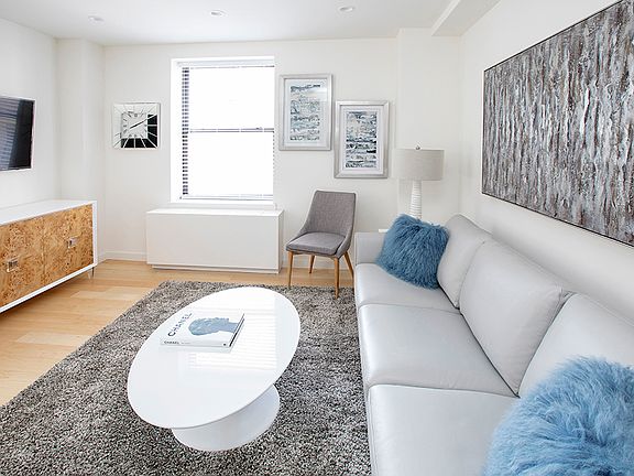 3rd image of 150 W 51st St APT 1610
