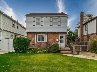 7334 181st St, Flushing, NY 11366