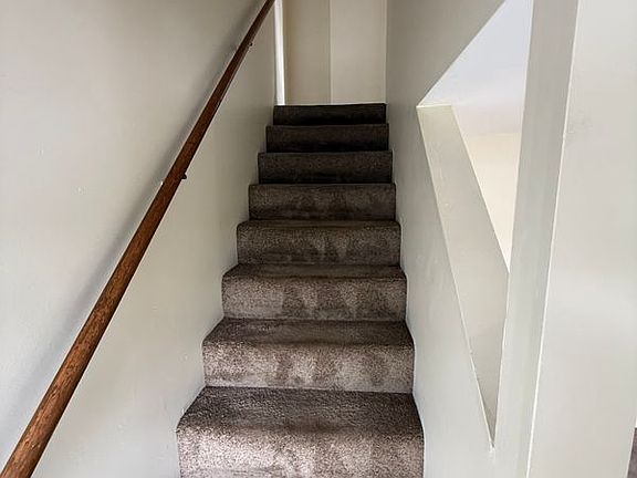 3rd image of 141 High St APT 2-L
