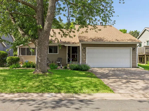 1420 Knoll Dr, Shoreview, MN 55126