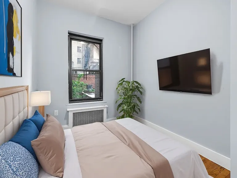 326 W 45th St #3F — Photo 3