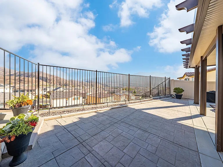 23912 Phoebe Dr — Photo 42