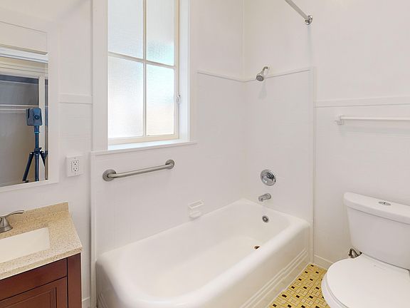 5th image of 1340 Taylor St #5117590