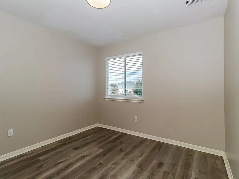 388 Musgrav — Photo 13