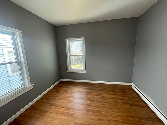 5th image of 77 Fox St APT 2