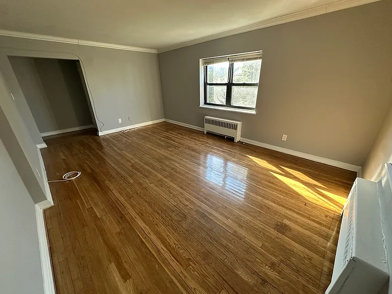 E Curtis St — Photo 11