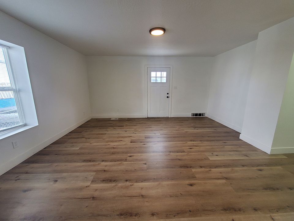 Living Room (viewed from Kitchen)