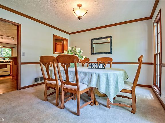 5th image of 220 Creekstone Bnd