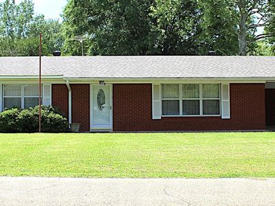 110 E Avenue I, Hooks, TX, 75561