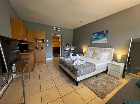26 Diplomat Pkwy — Photo 4