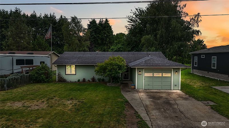 2nd image of 4737 Pennsylvania Street