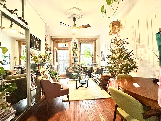 118 Huron Street #2R