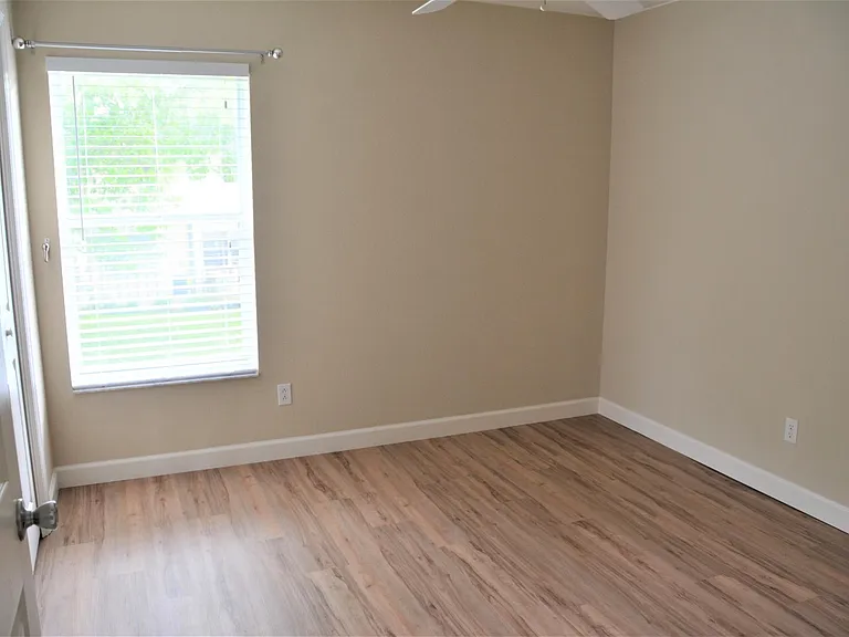 7392 Mead Dr — Photo 22