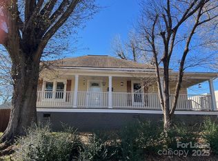 15 1st St #1, Cramerton, NC 28032