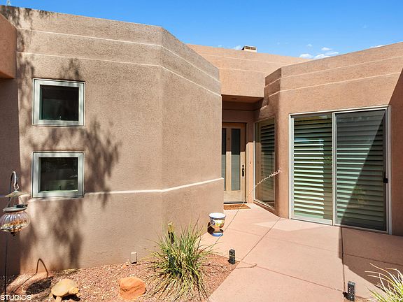 3rd image of 2255 N Tuweap Dr Unit 41
