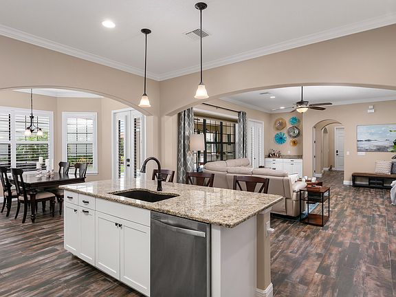 5th image of 7017 Vilano Ln