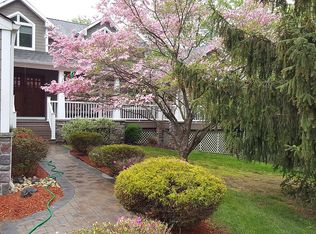 91 Fox Chase Ct, Freehold, NJ 07728