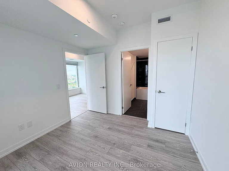 1100 Sheppard Ave W #907 — Photo 8
