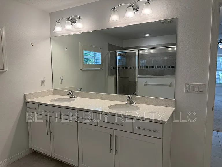 16 Kalendar Ct — Photo 25