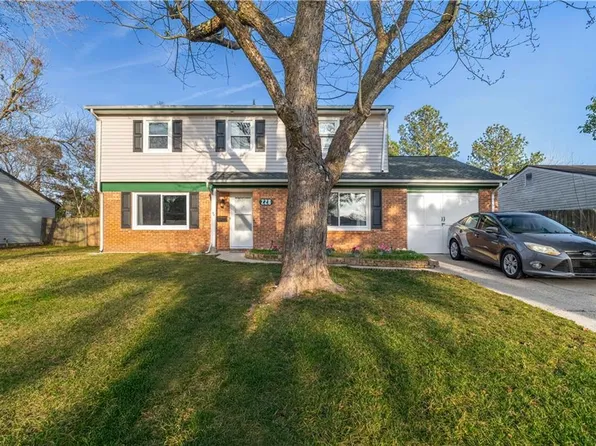 228 Palace Green Blvd, Virginia Beach, VA 23452